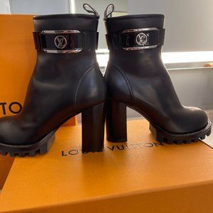 Louis Vuitton Star Trail Ankle Boot